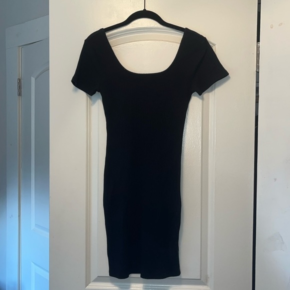 ๐ BOGO FREE ๐ WILD FABLE BLACK RIBBED BODYCON MINI DRESS - Picture 2 of 7